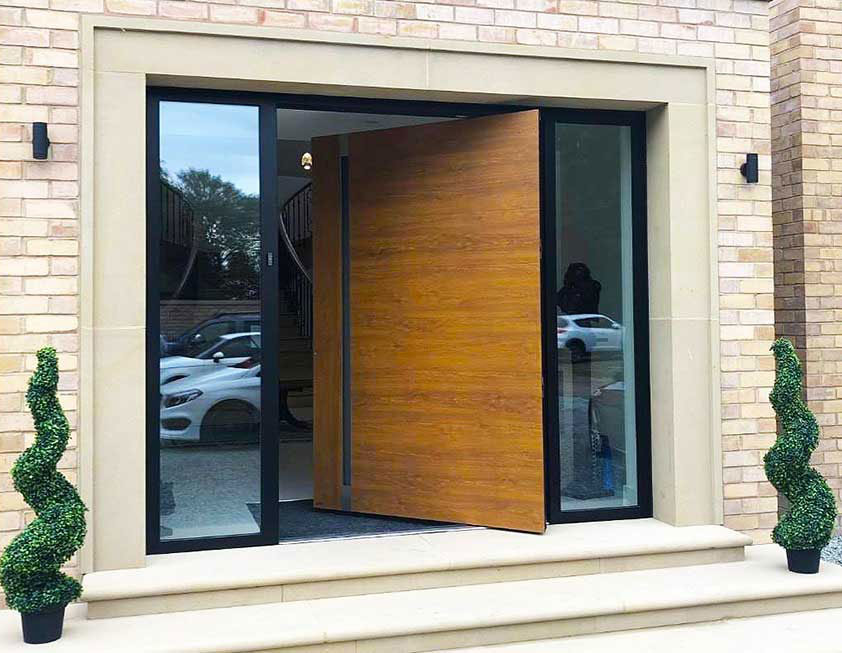 Wood-Effect-aluminium-Pivot-Door